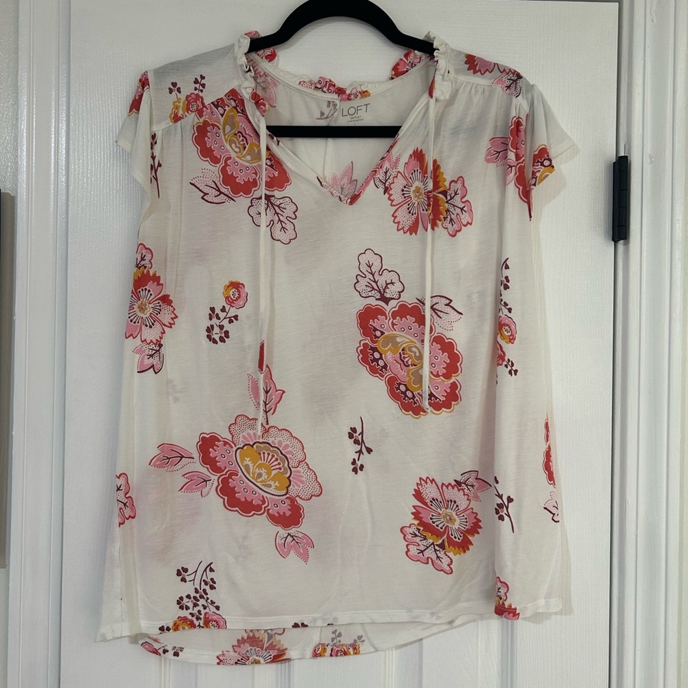 Floral flowy v-neck shirt